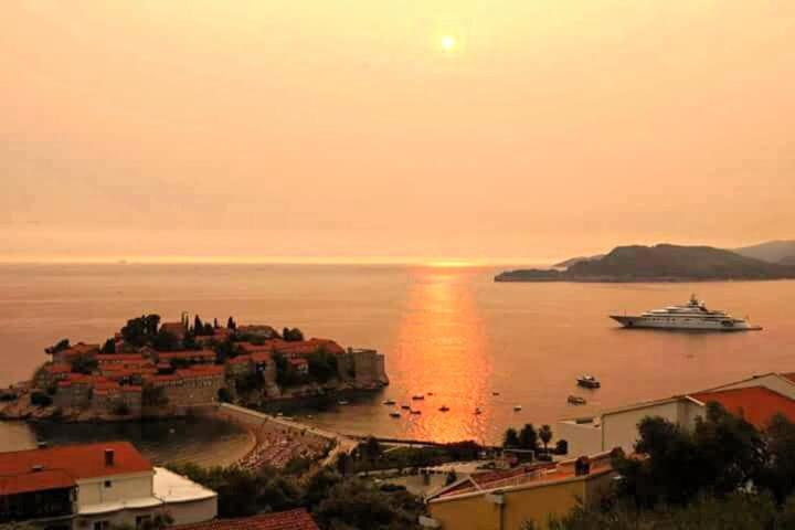 Apartments Dragisic Sveti Stefan Εξωτερικό φωτογραφία