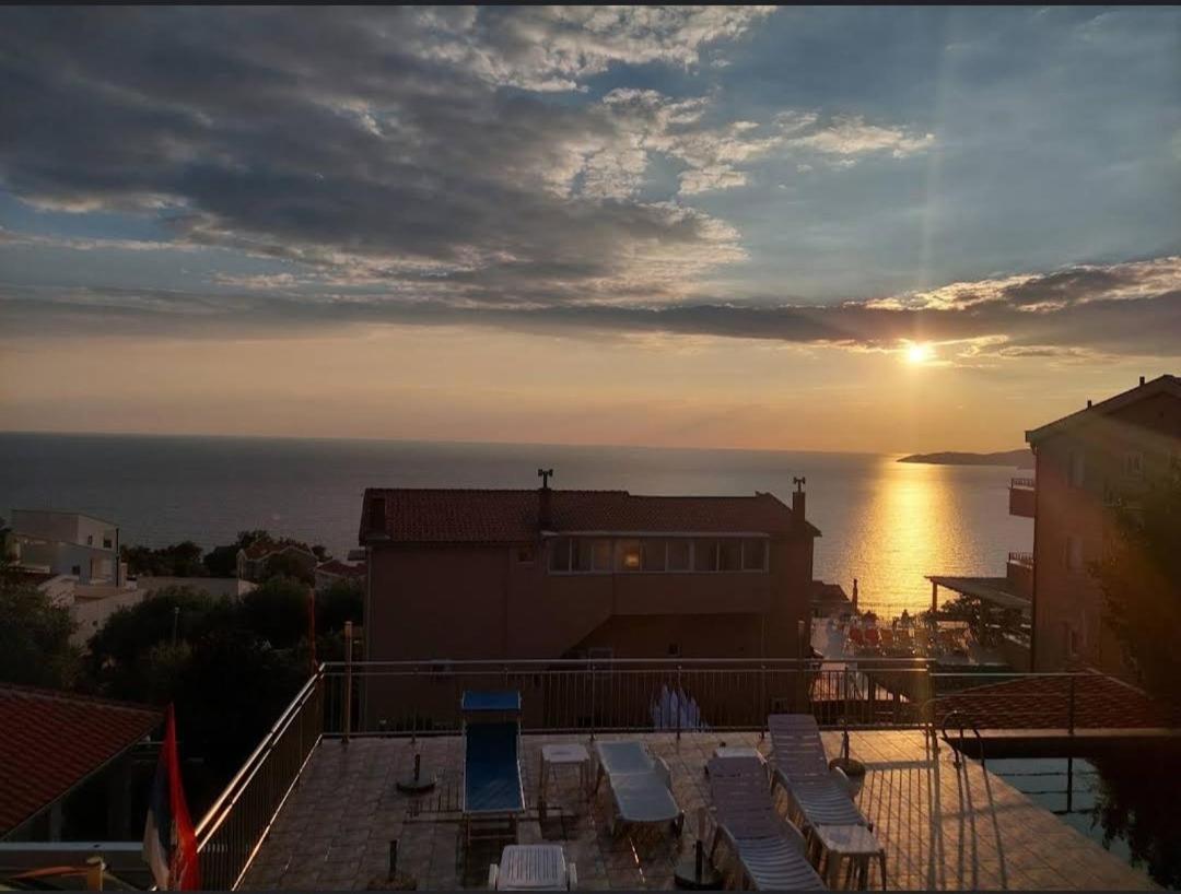 Apartments Dragisic Sveti Stefan Εξωτερικό φωτογραφία