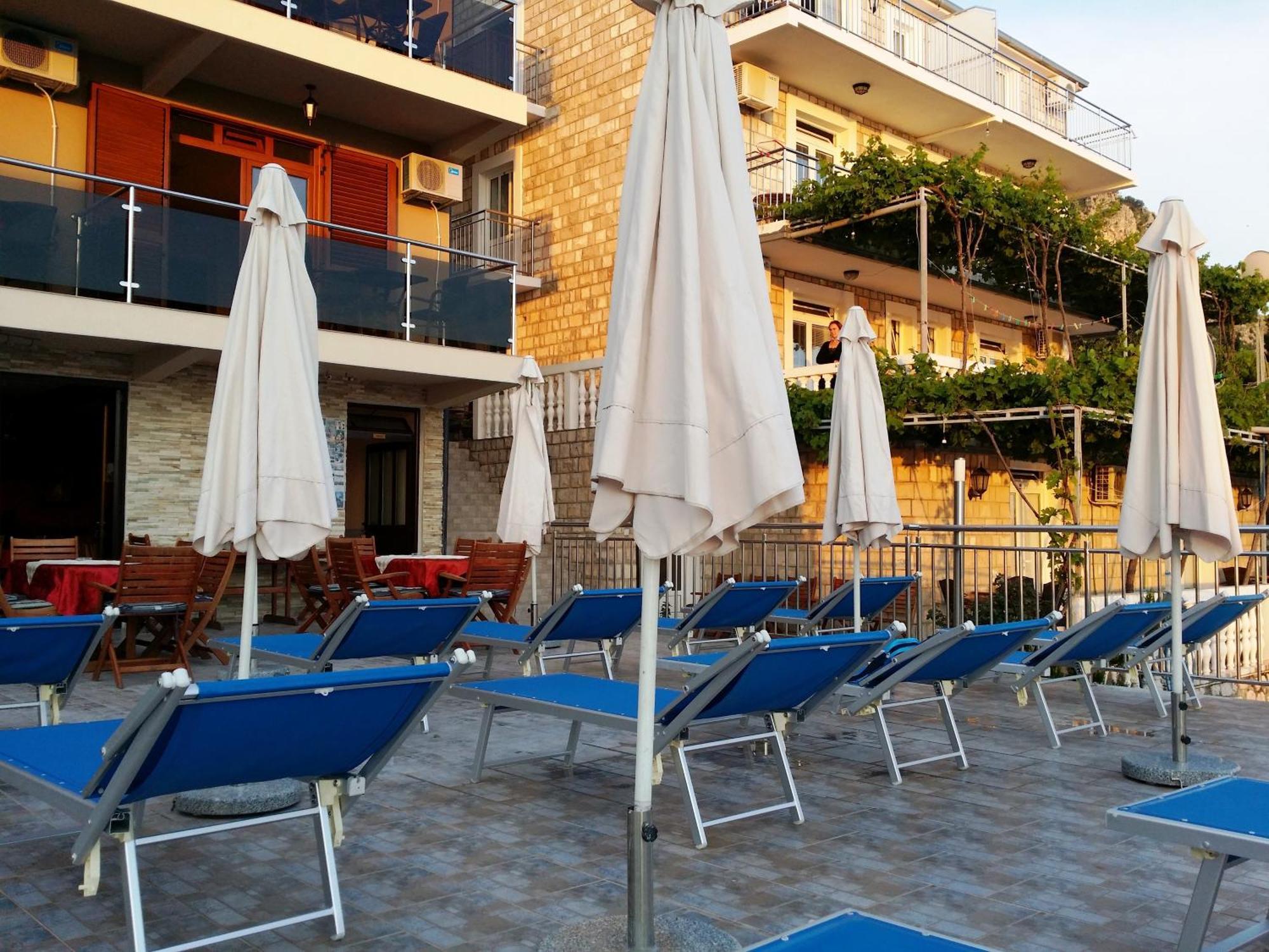 Apartments Dragisic Sveti Stefan Εξωτερικό φωτογραφία