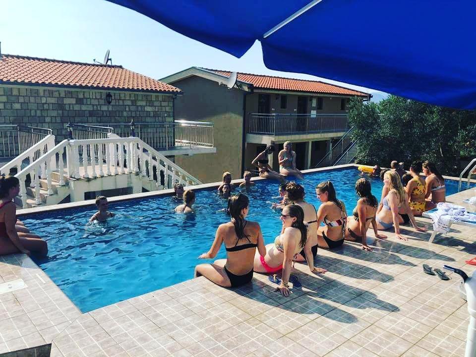 Apartments Dragisic Sveti Stefan Εξωτερικό φωτογραφία