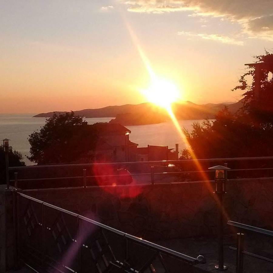 Apartments Dragisic Sveti Stefan Εξωτερικό φωτογραφία